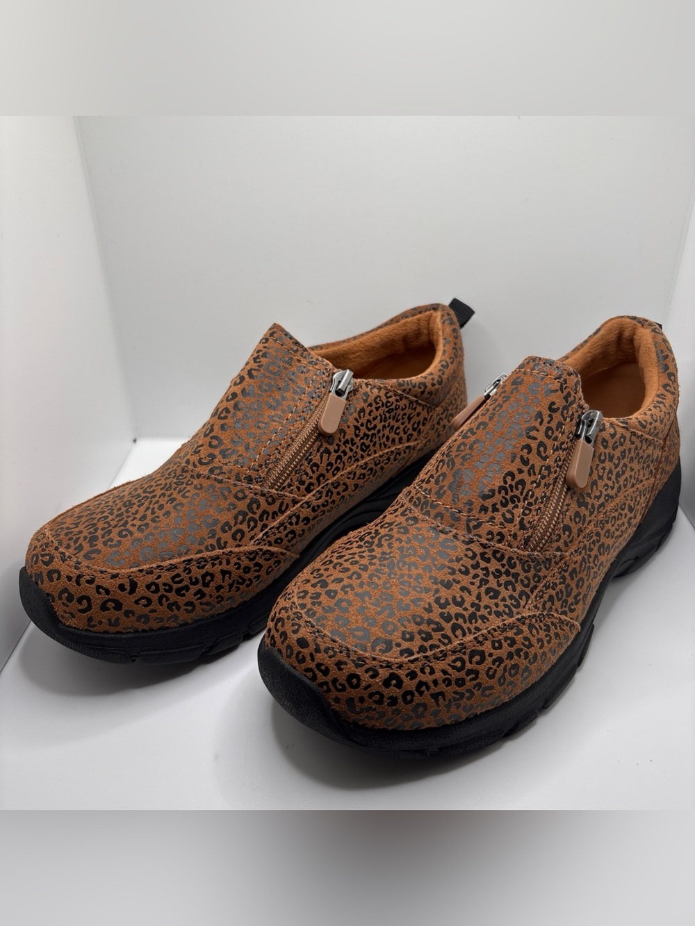 Lands End Womens Leopard Suede All Weather Mocs Shoes Brown Sz 8.5 D 532385 Zip